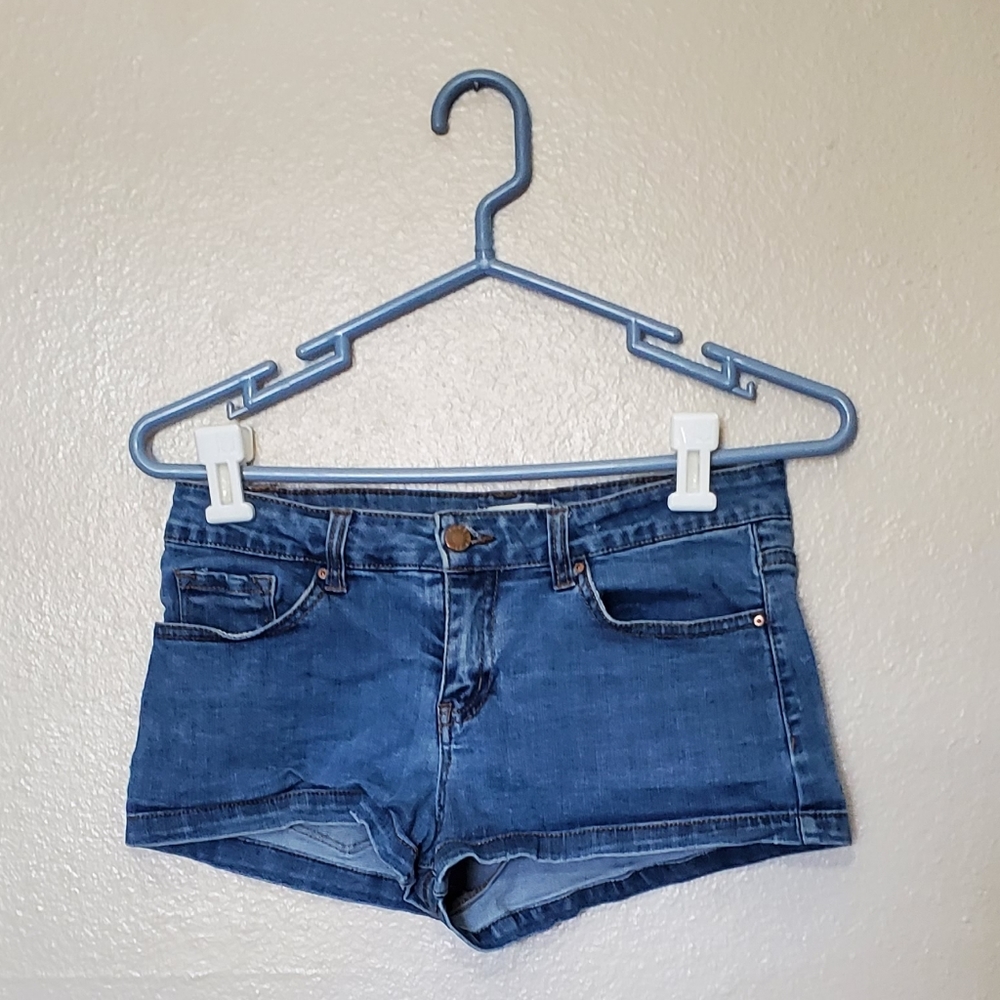 Forever21 Denim Jean Booty Short Shorts Mid Rise